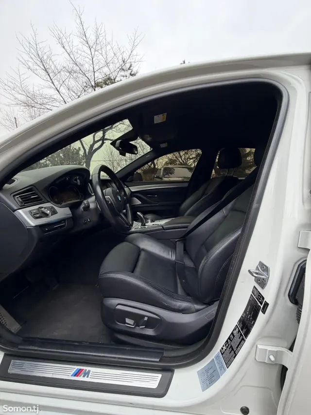 BMW 5 series 2014 · 3.0 AT