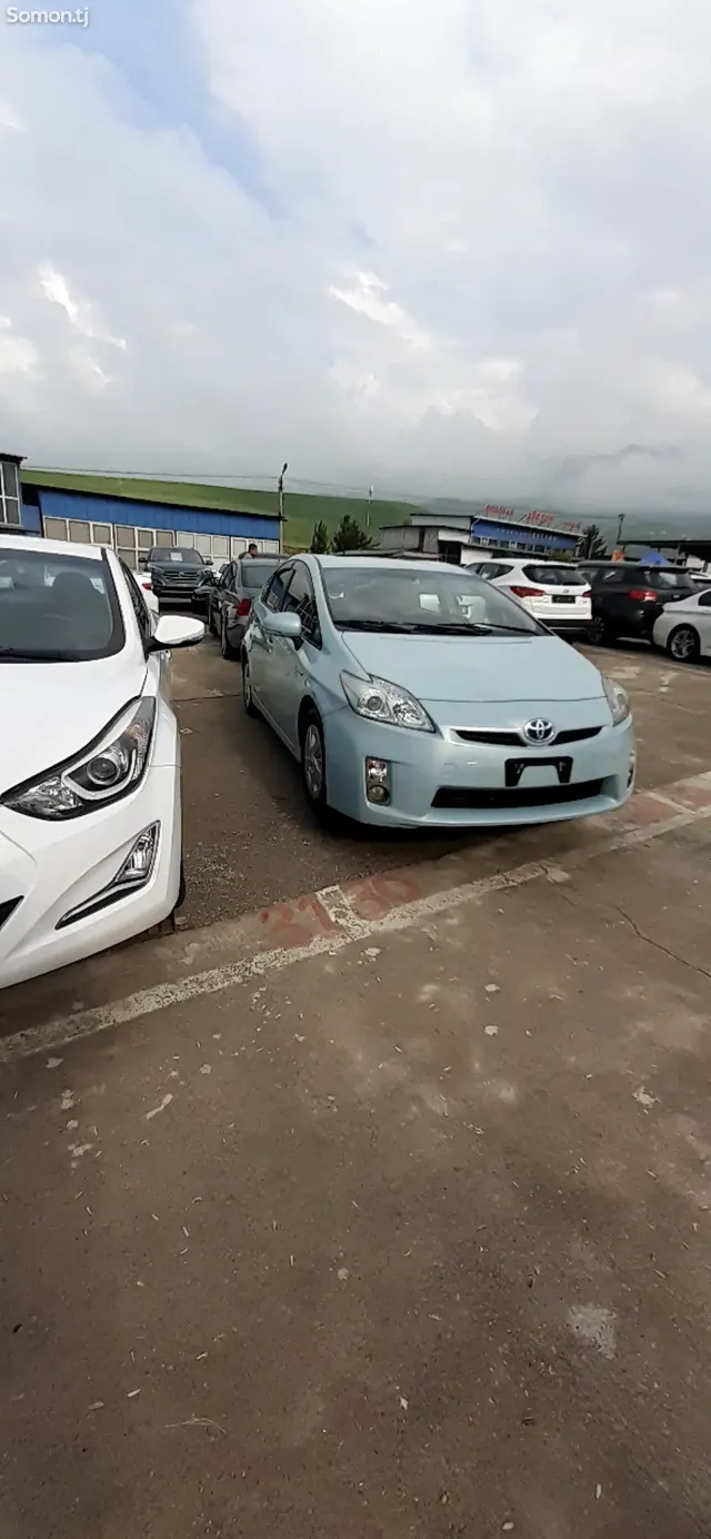 Toyota Prius 2010 · 1.8 AT