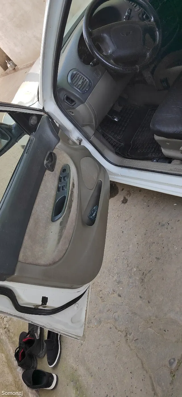 Daewoo Nubira 1997 · 1.6 MT