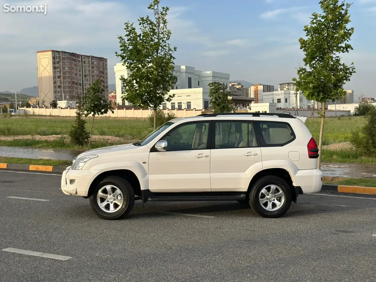 Toyota Land Cruiser Prado 2006 · 4.6 AT