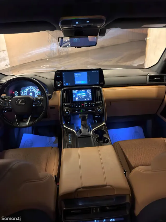 Lexus LX series 2022 · 3.5 AT