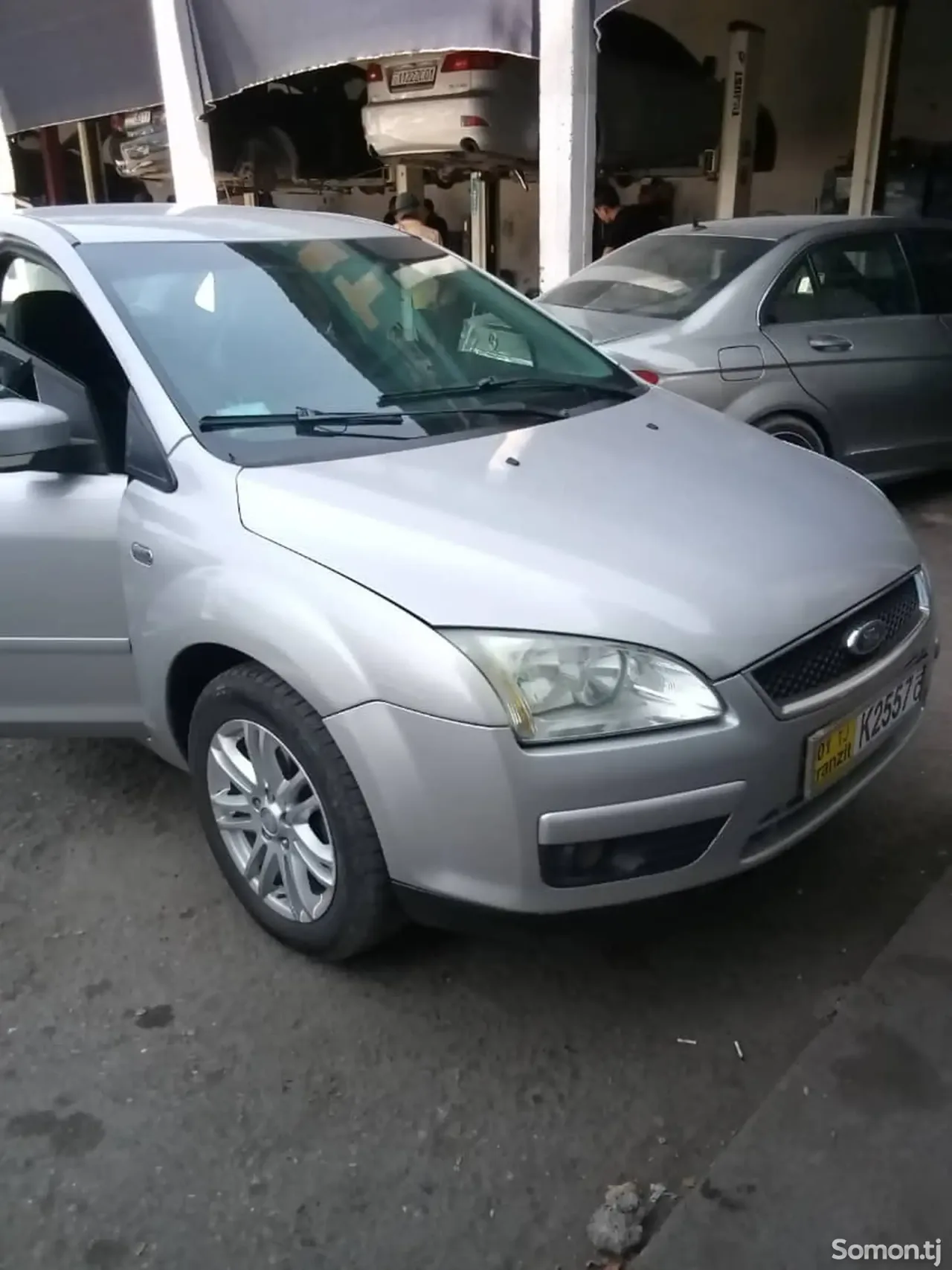 Ford Focus 2006 · 1.6 MT