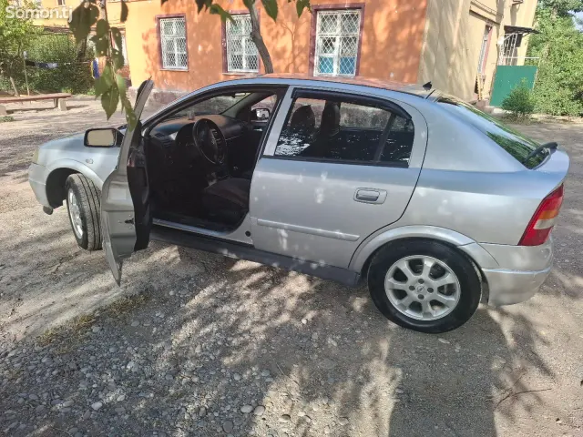 Opel Astra G 2003 · 1.6 MT