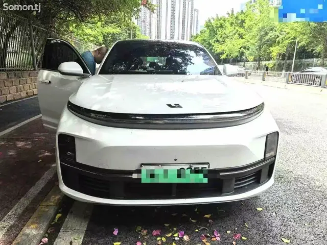 Li Auto (Lixiang) L7 2023 · 1.5 AT