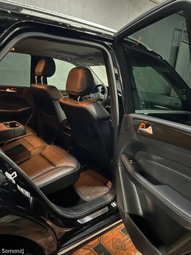 Mercedes-Benz ML class 2015 · 3.5 AT