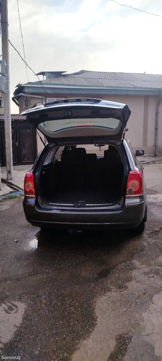 Toyota Avensis 2008 · 1.8 MT