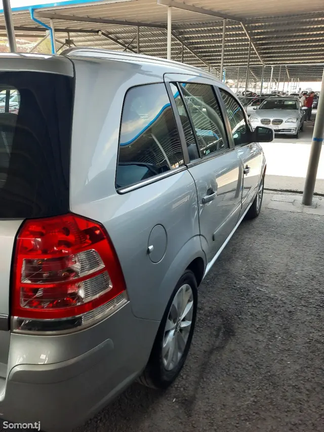 Opel Zafira 2014 · 1.8 MT