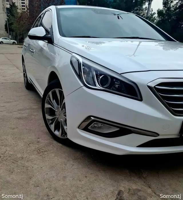 Hyundai Sonata 2015 · 2.0 AT