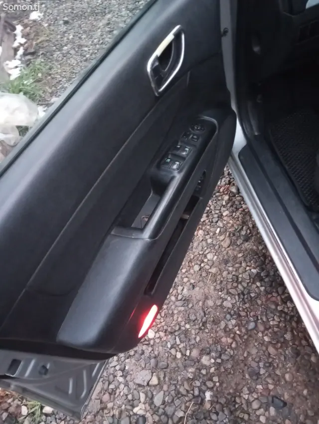 Hyundai Sonata 2006 · 2.0 AT