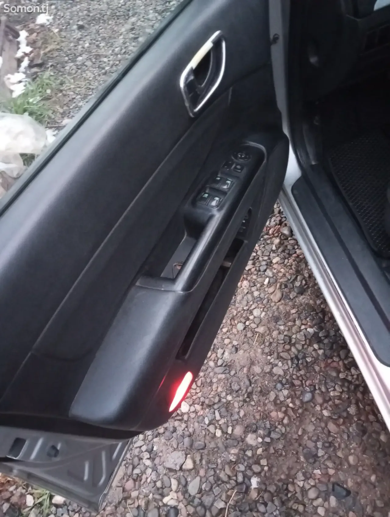 Hyundai Sonata 2006 · 2.0 AT