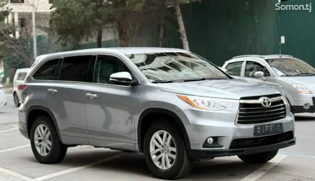 Toyota Highlander 2015 · 3.5 AT