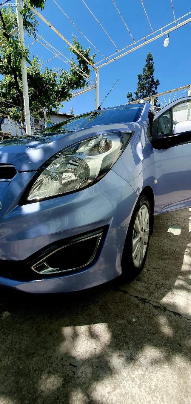 Chevrolet Spark 2014 · 1.1 AT
