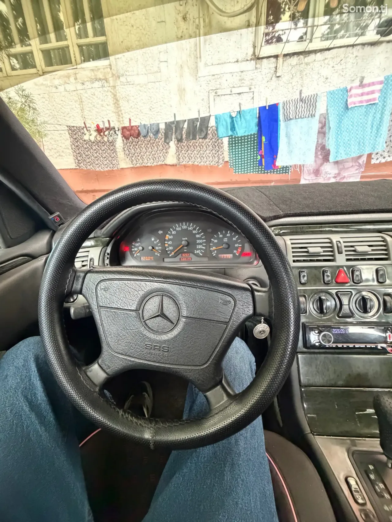 Mercedes-Benz E class 1997 · 2.3 AT
