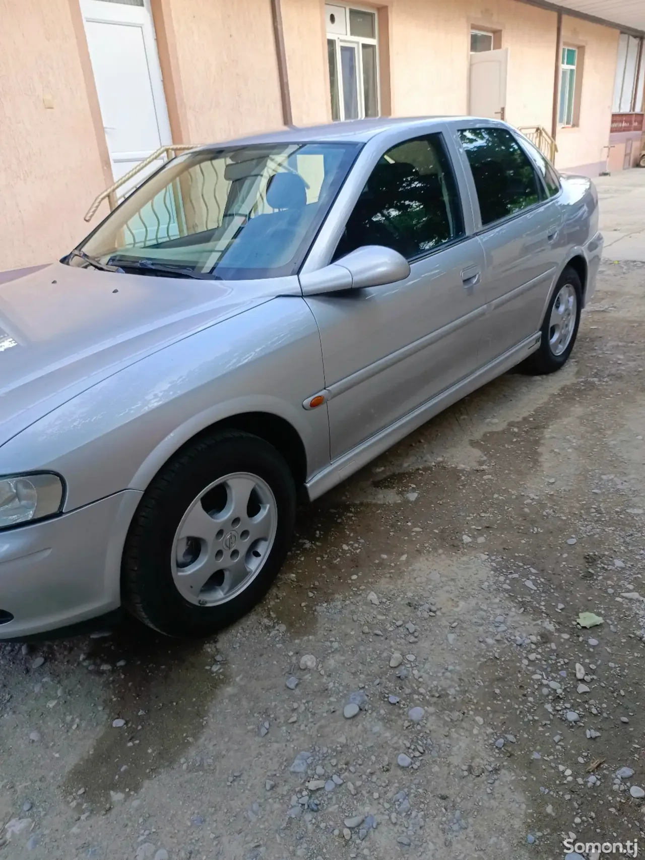 Opel Vectra B 1999 · 1.6 MT
