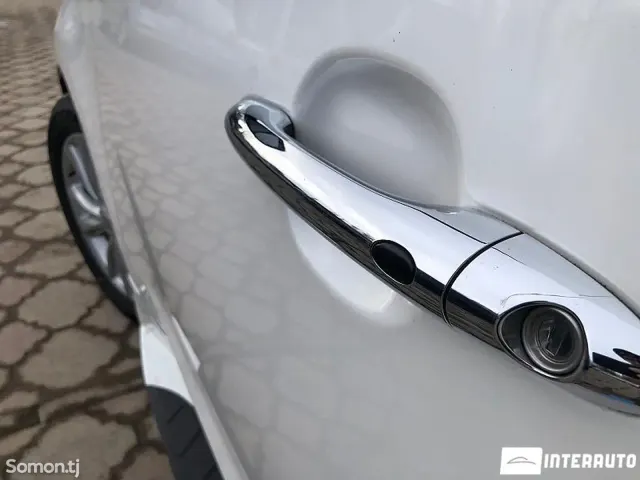 Kia Carnival 2019 · 2.2 AT
