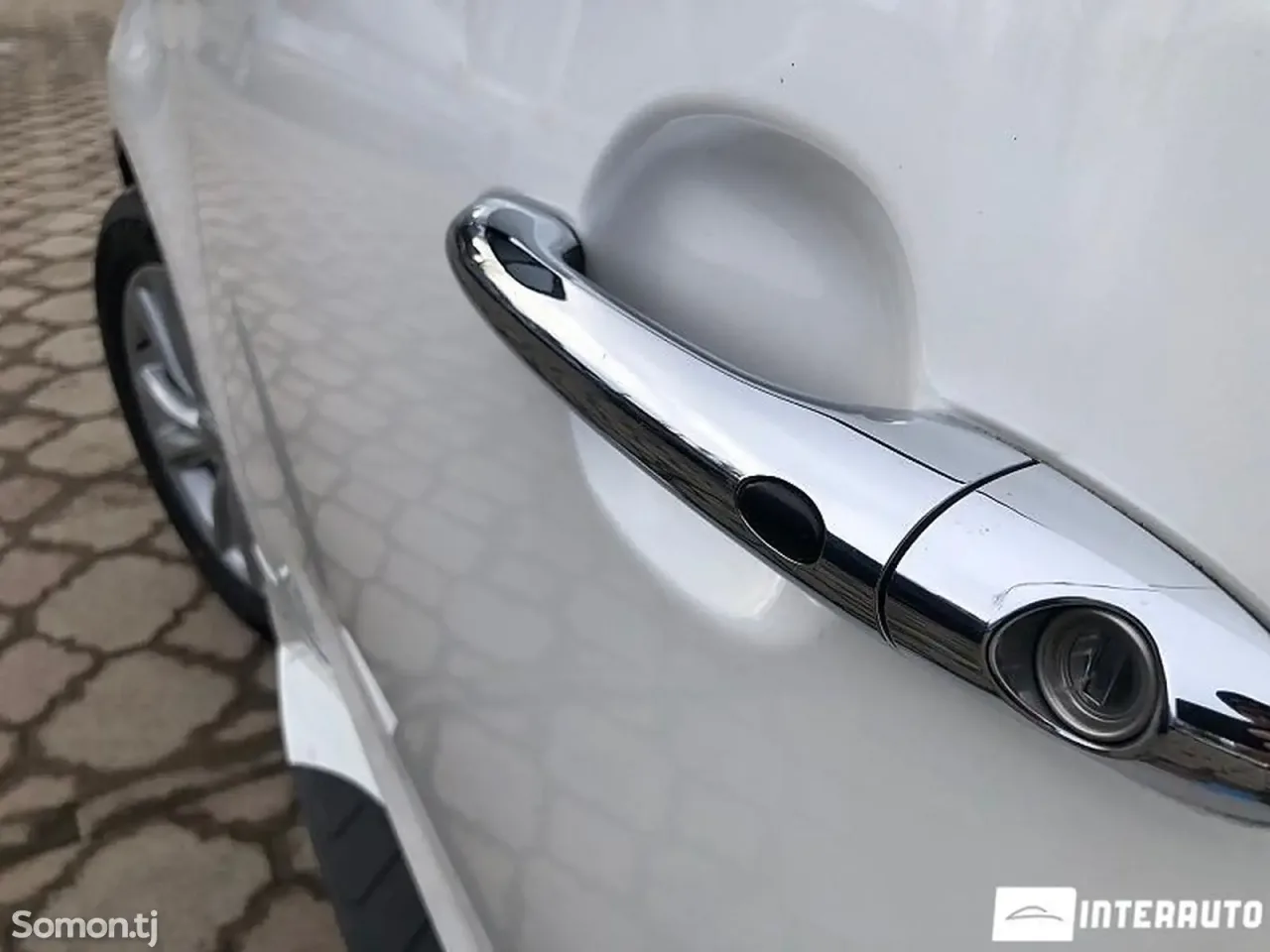 Kia Carnival 2019 · 2.2 AT