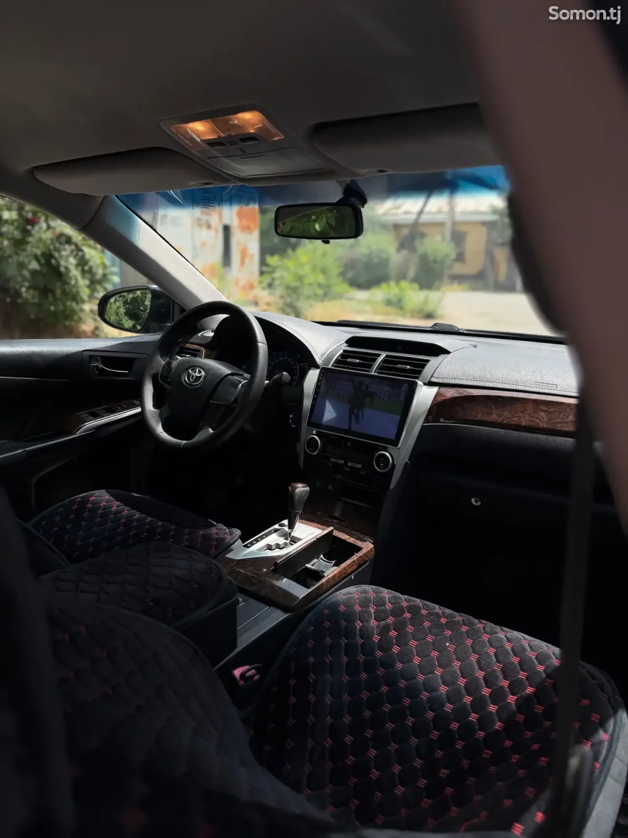 Toyota Camry 2015 · 2.5 AT