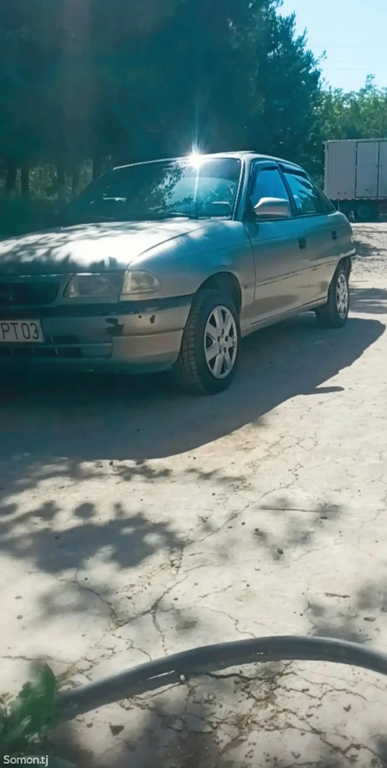 Opel Astra F 1993 · 1.6 MT