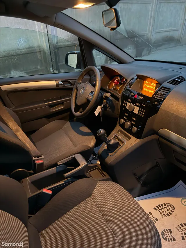 Opel Zafira 2014 · 1.8 MT
