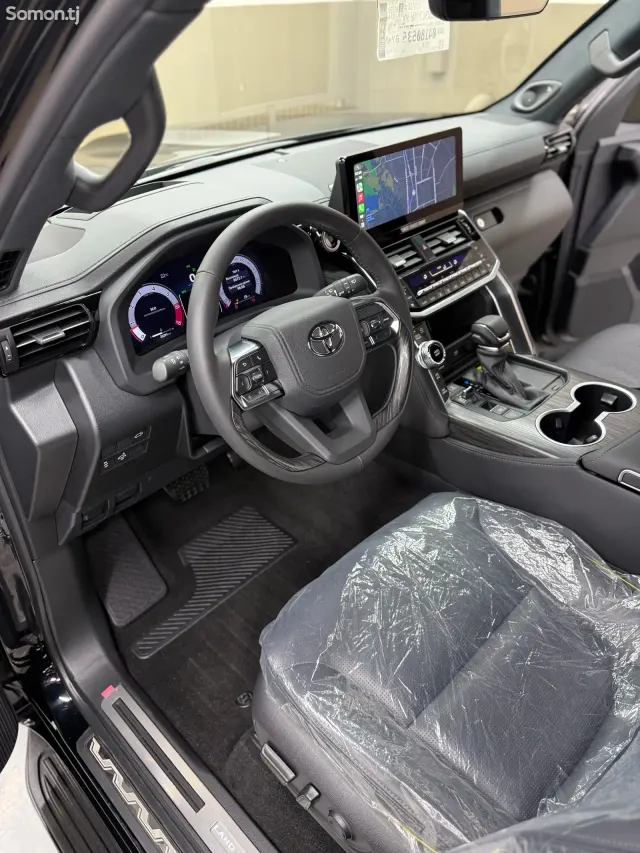 Toyota Land Cruiser 2025 · 3.5 AT