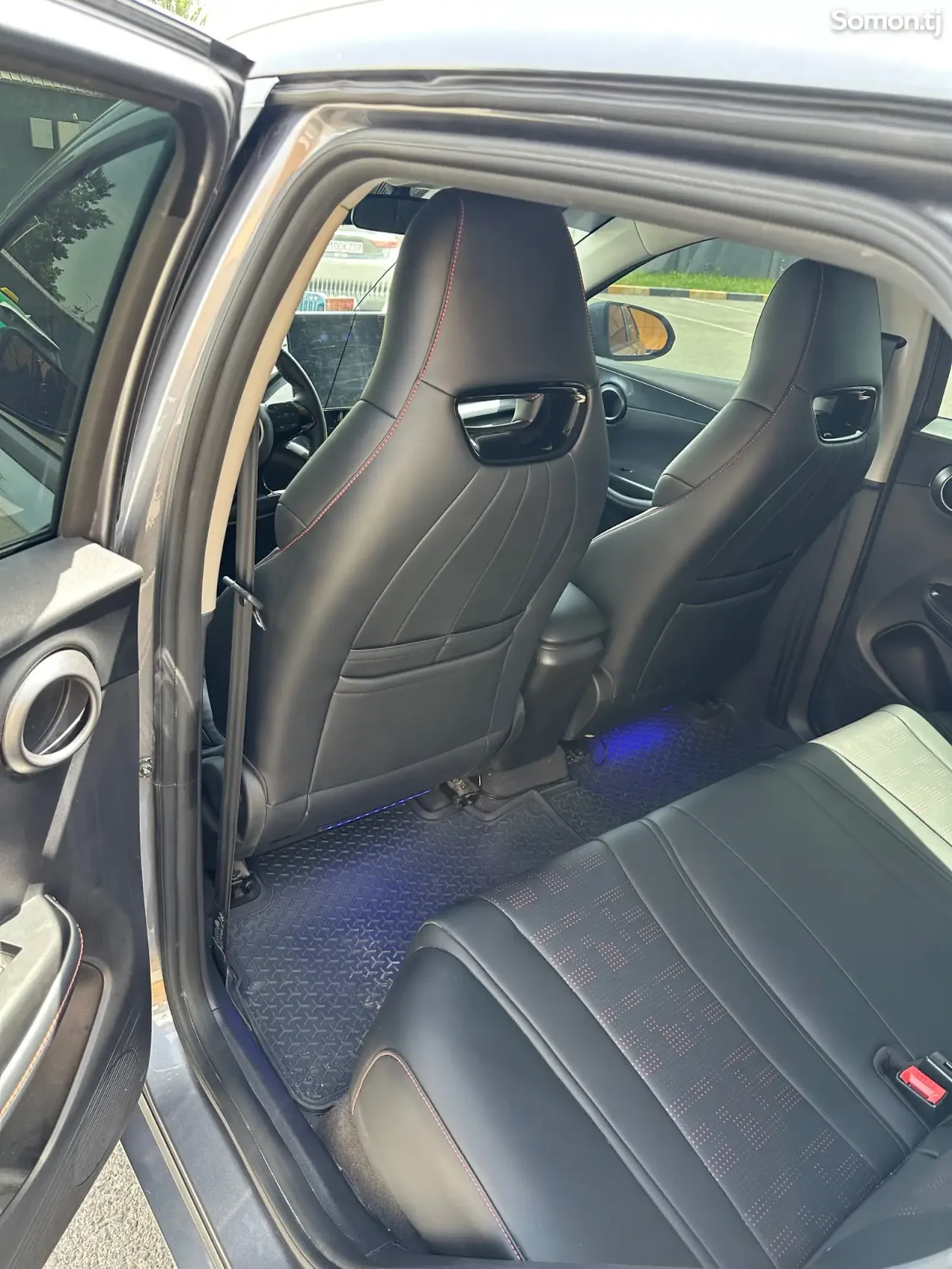 BYD E2 2026 · AT