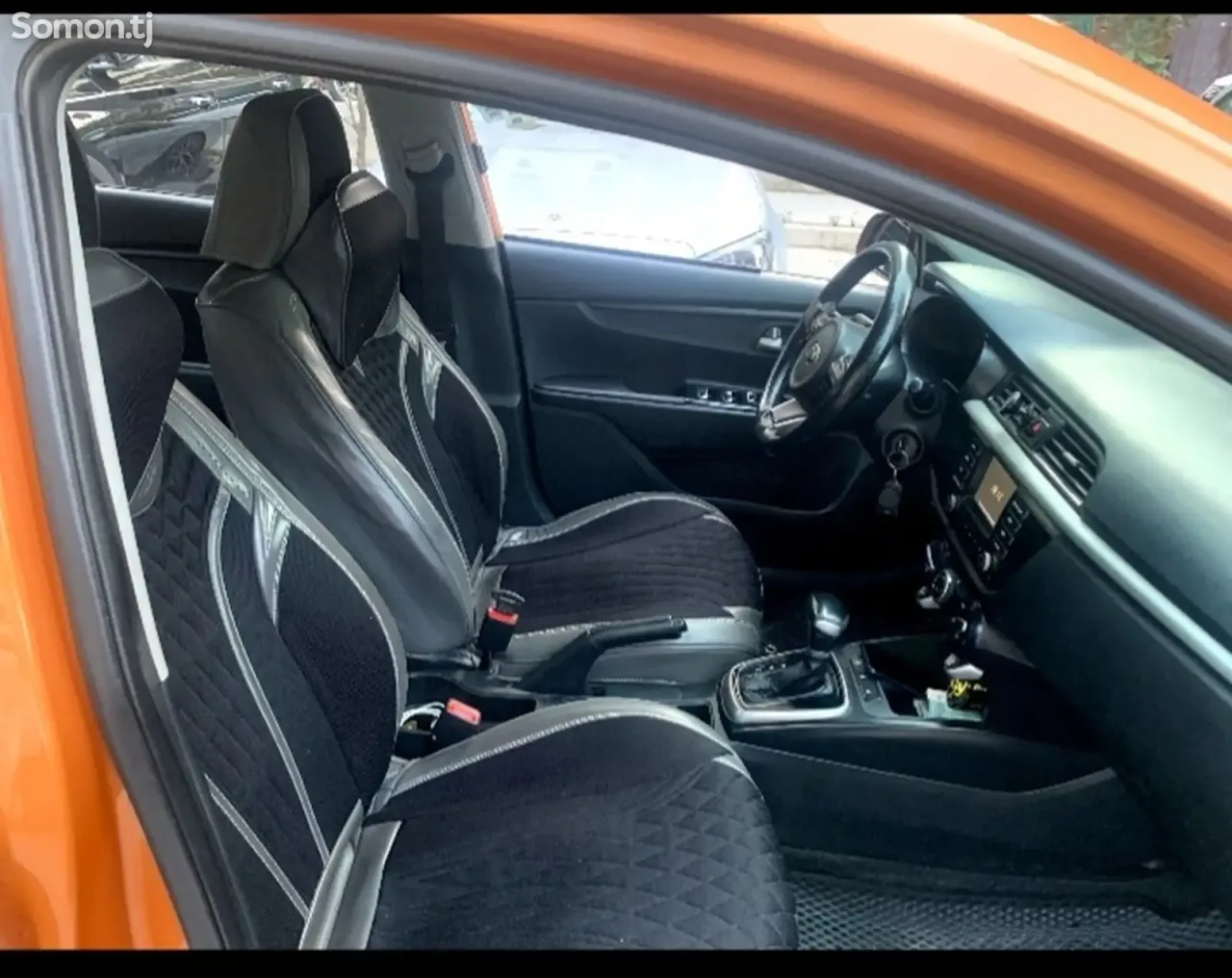 Kia Rio 2019 · 1.4 AT