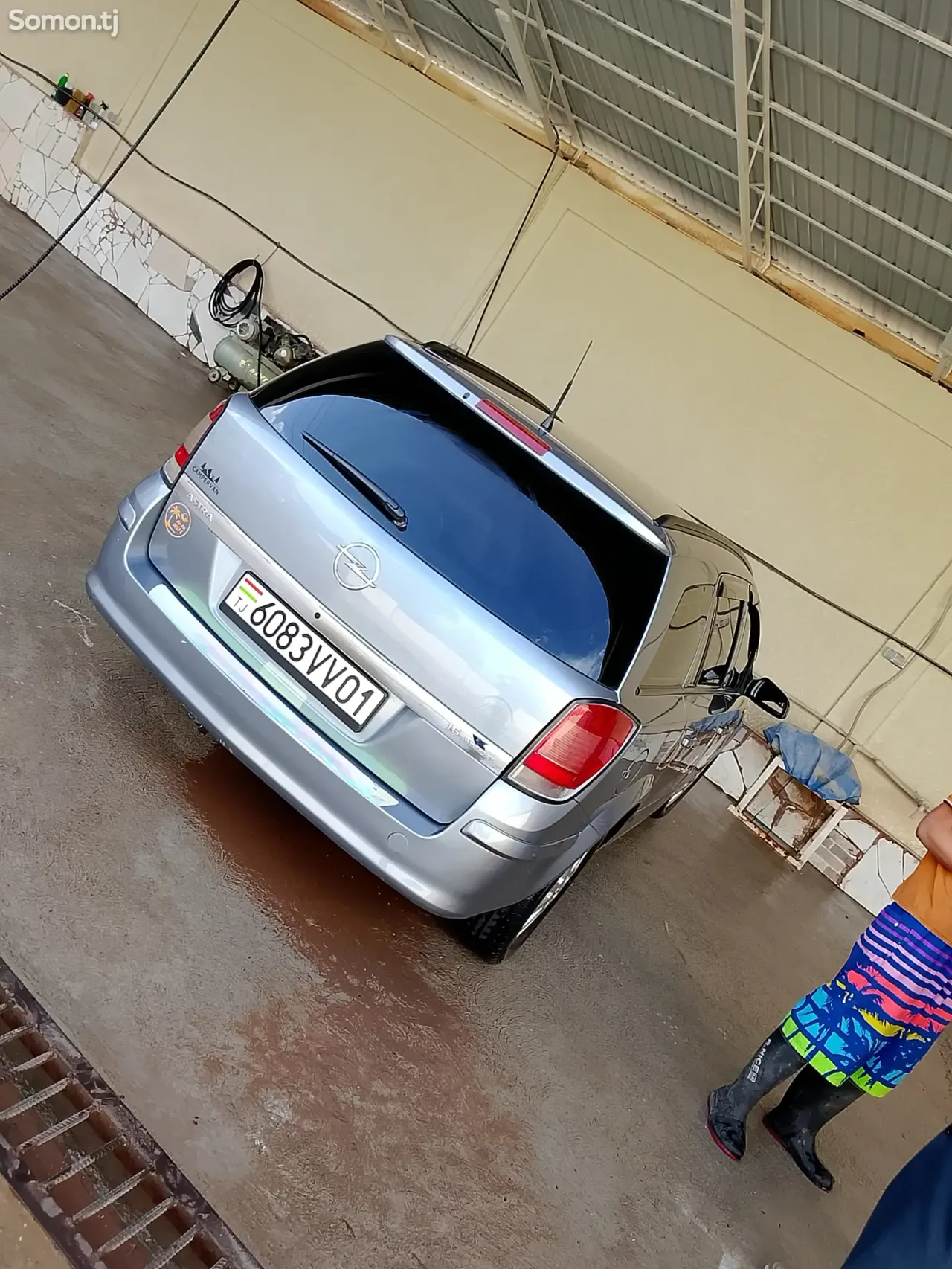 Opel Astra H 2006 · 1.6 MT