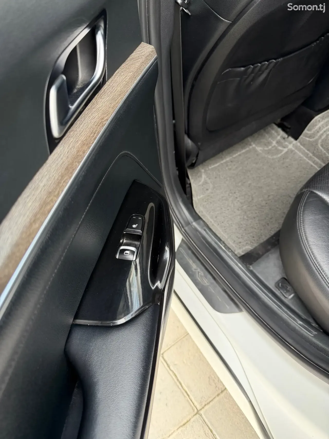 Kia K5 2021 · 2.5 AT