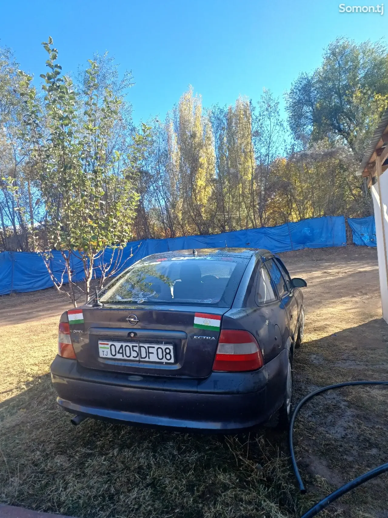 Opel Vectra B 1977 · 1.6 MT