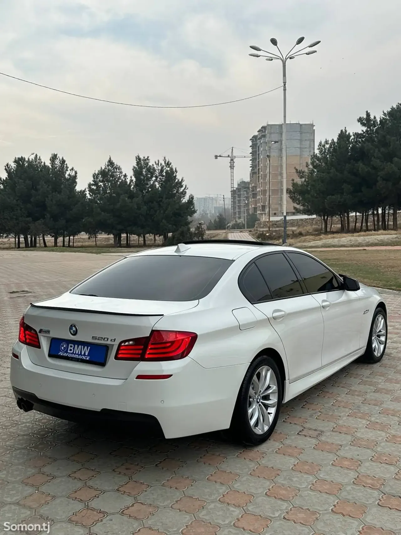 BMW 5 series 2013 · 2.0 AT