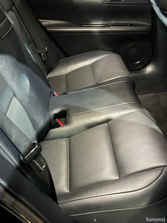 Lexus ES series 2016 · 2.5 AT