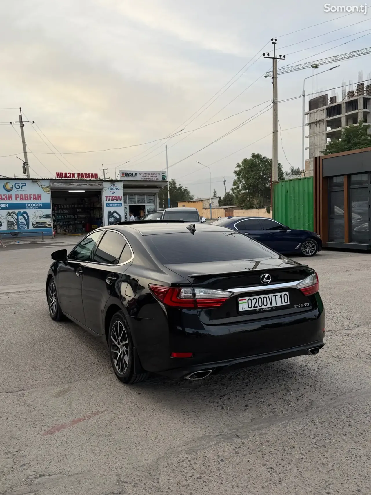 Lexus ES series 2016 · 3.5 AT
