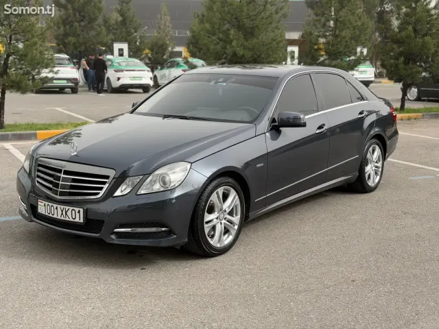 Mercedes-Benz E class 2012 · 3.5 AT