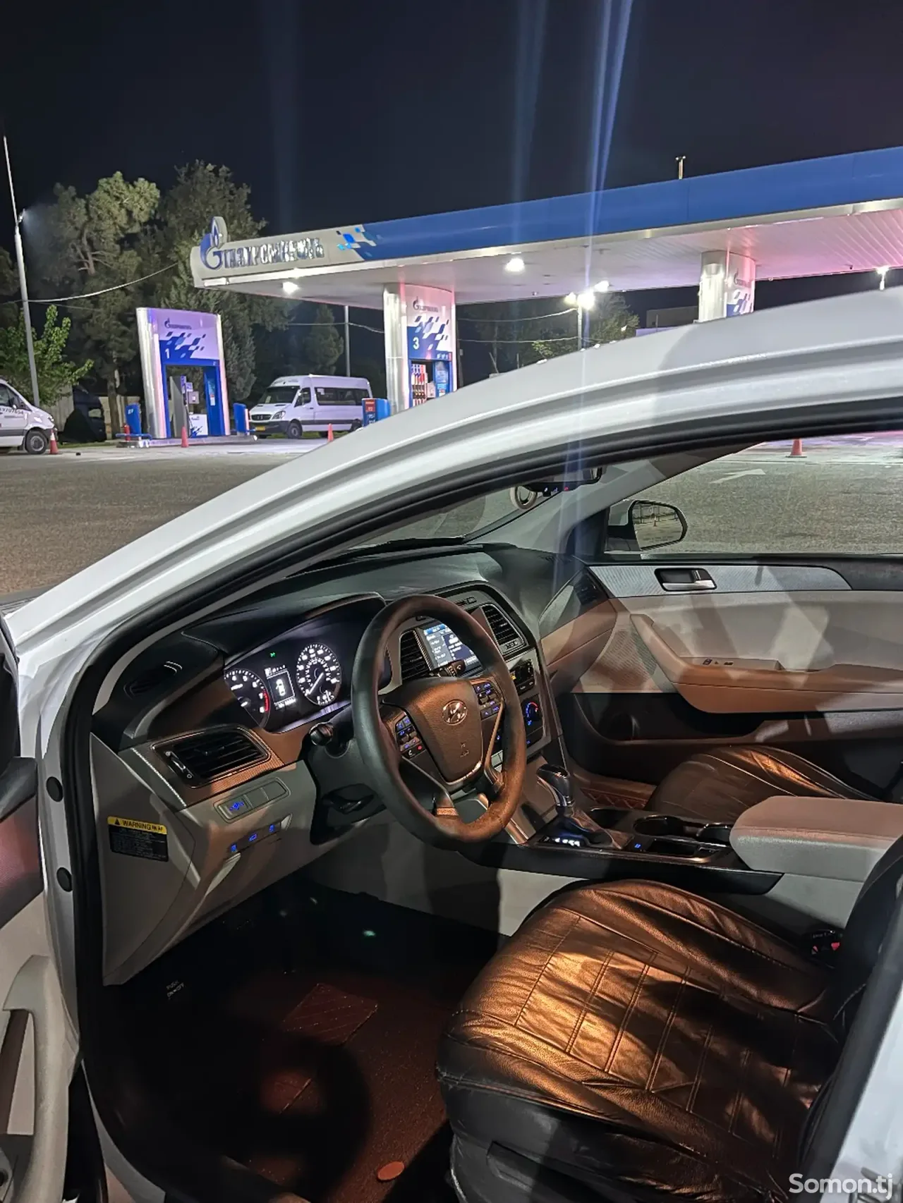 Hyundai Sonata 2017 · 2.4 AT
