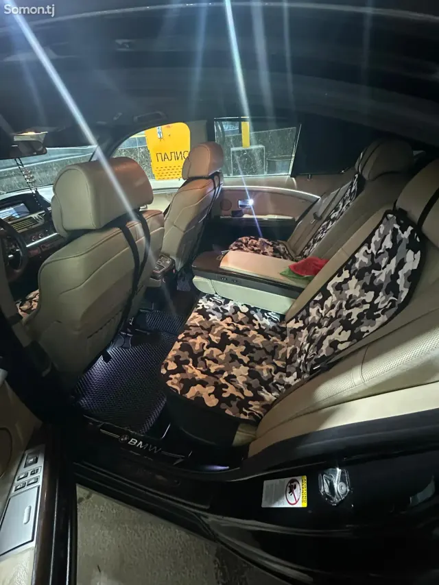 BMW 7 series 2008 · AT