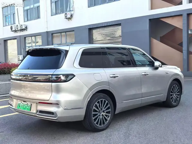 Geely Galaxy М9 2025 · 1.5 AT