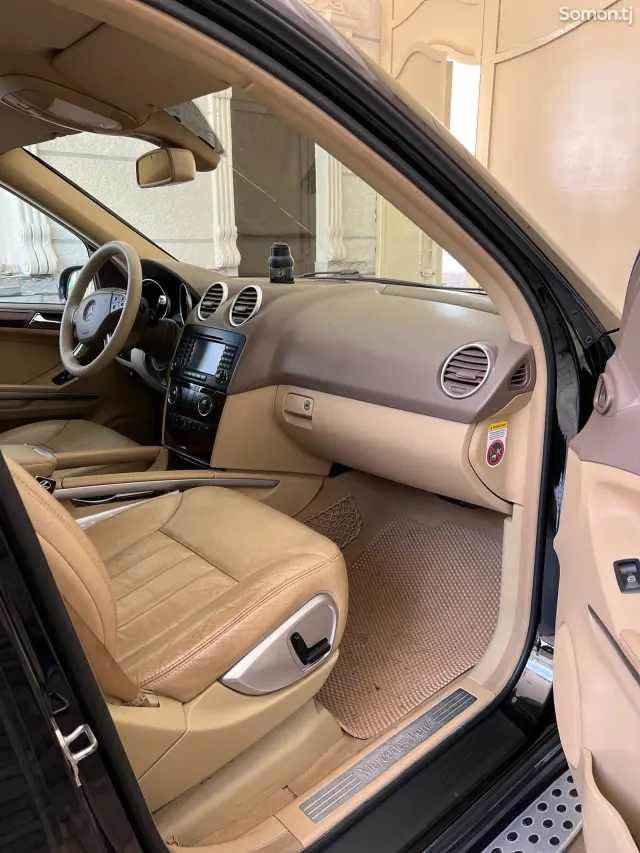 Mercedes-Benz ML class 2009 · 3.5 AT