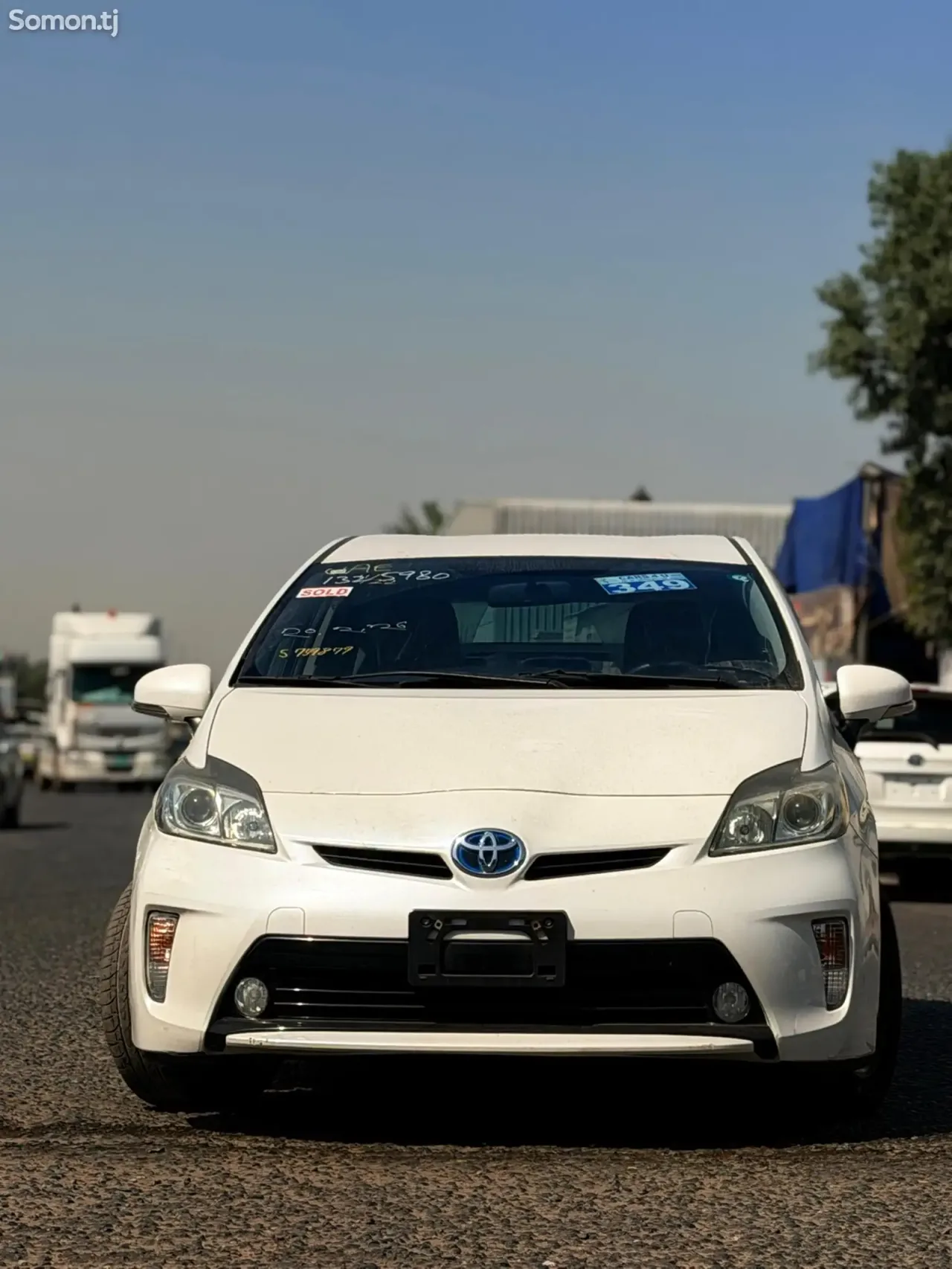 Toyota Prius 2015 · 1.8 AT