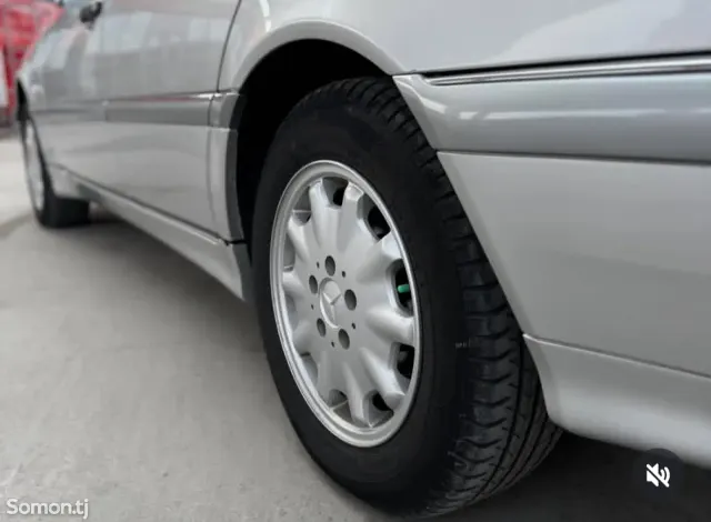 Mercedes-Benz C class 1999 · 2.0 MT
