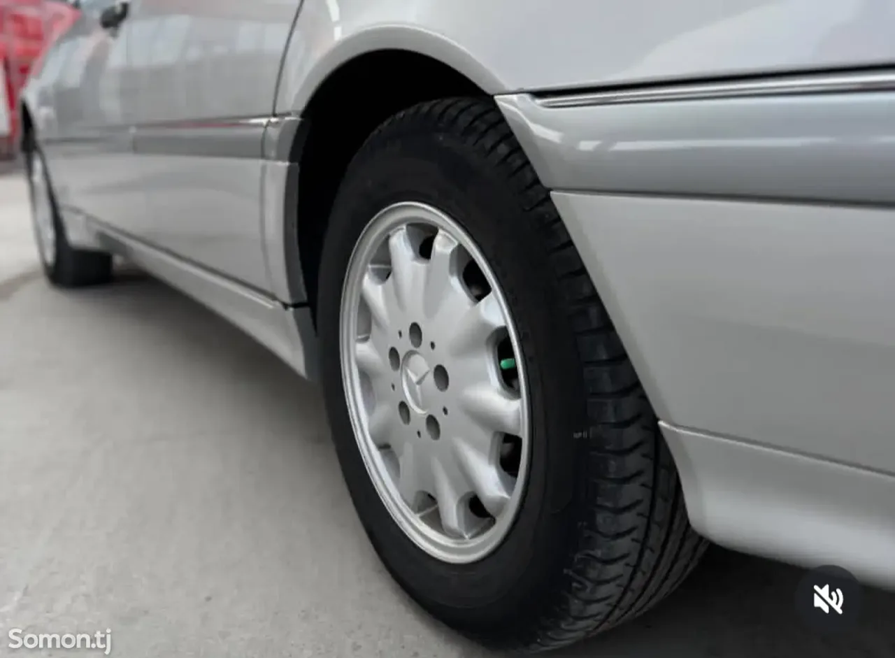 Mercedes-Benz C class 1999 · 2.0 MT