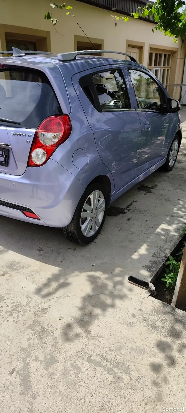 Chevrolet Spark 2014 · 1.1 AT