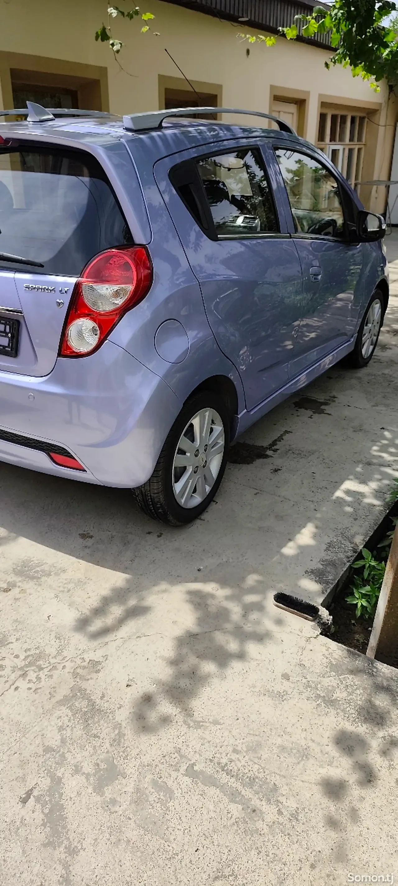Chevrolet Spark 2014 · 1.1 AT
