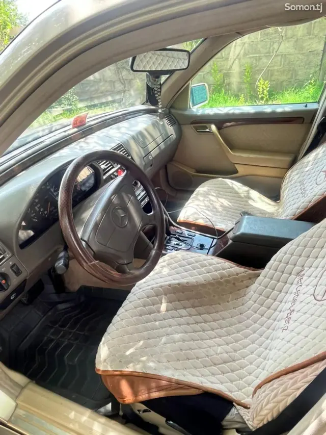 Mercedes-Benz C class 1995 · 1.8 AT