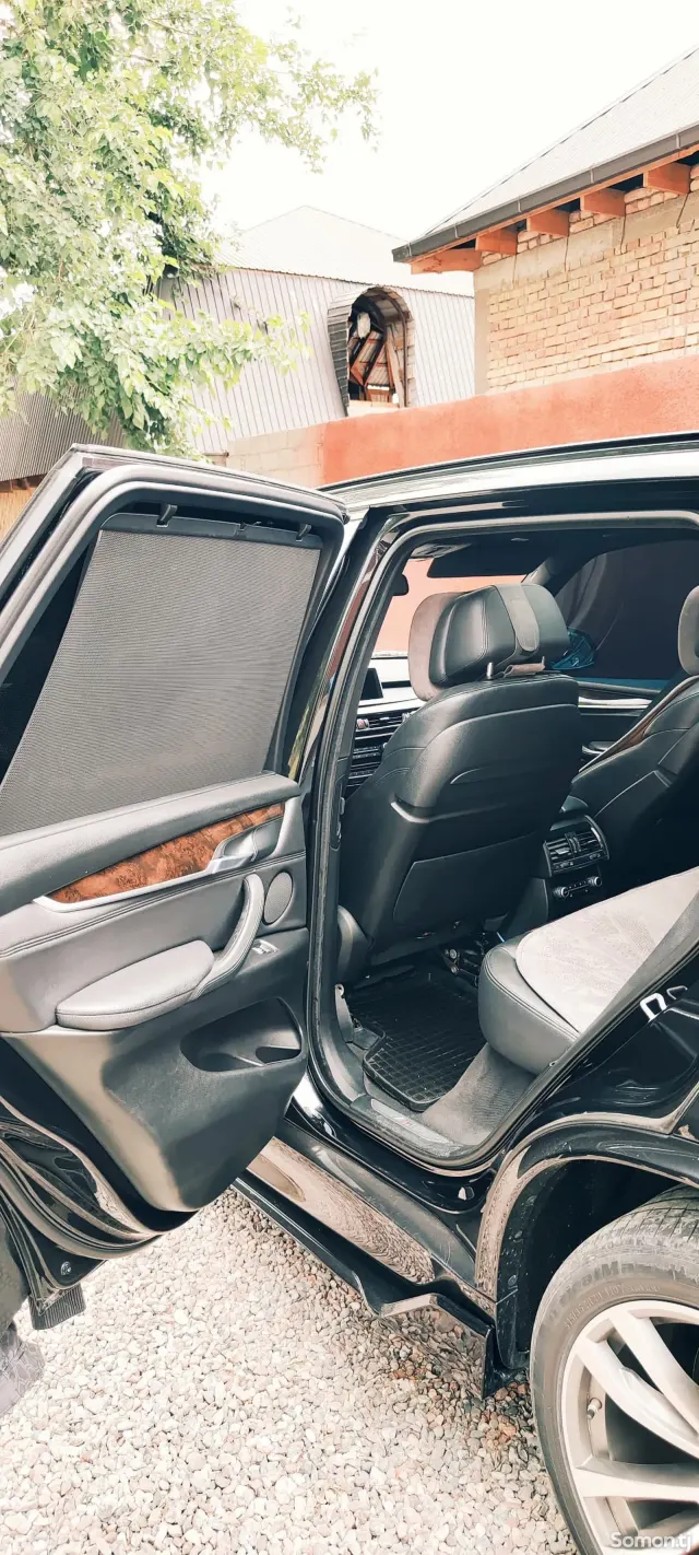 BMW X5 2015 · 3.0 AT