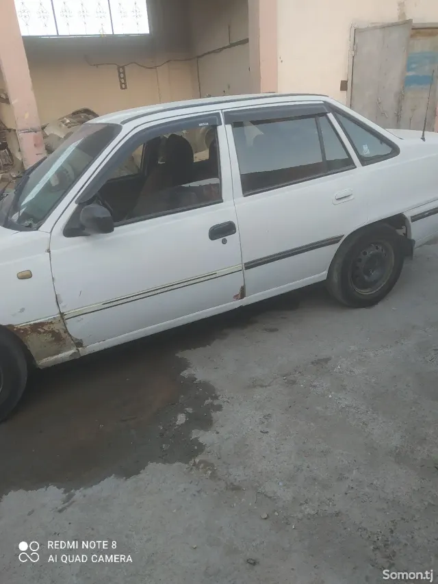 Daewoo Nexia 1995 · 1.6 MT