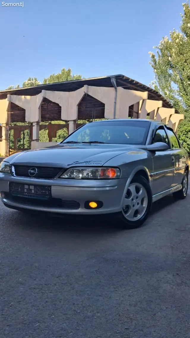Opel Vectra B 1998 · 1.6 MT