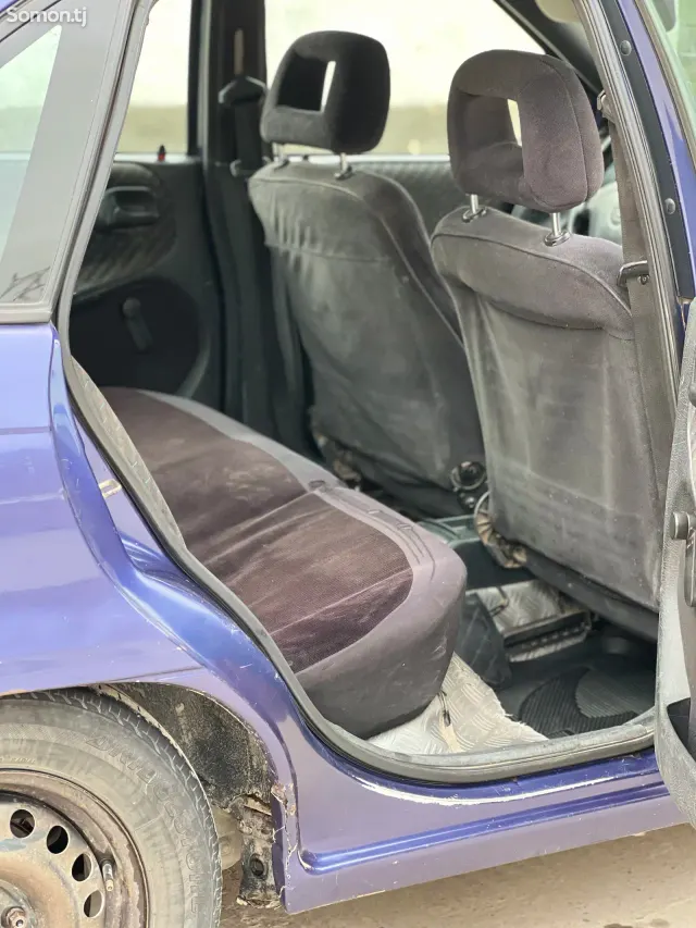 Opel Astra F 1995 · 1.6 MT