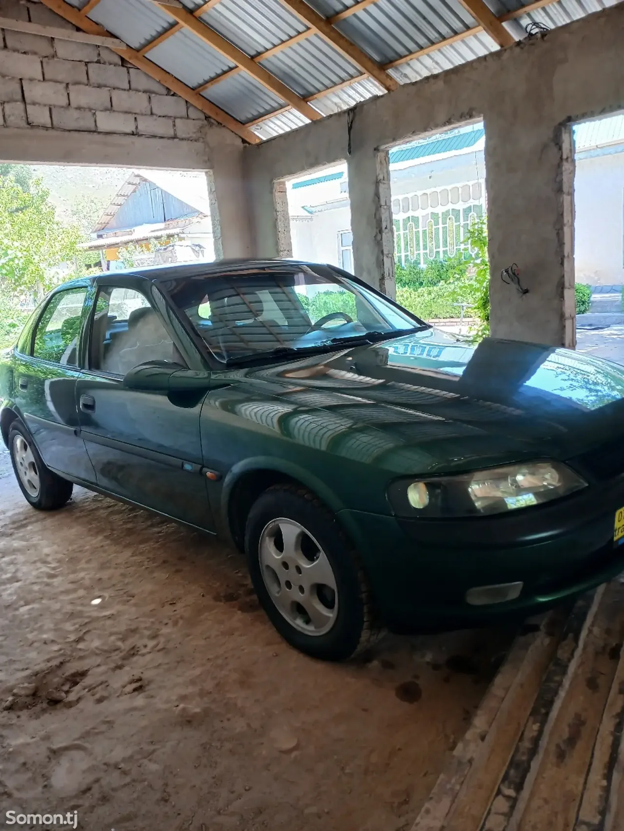 Opel Vectra B 1997 · 1.6 MT
