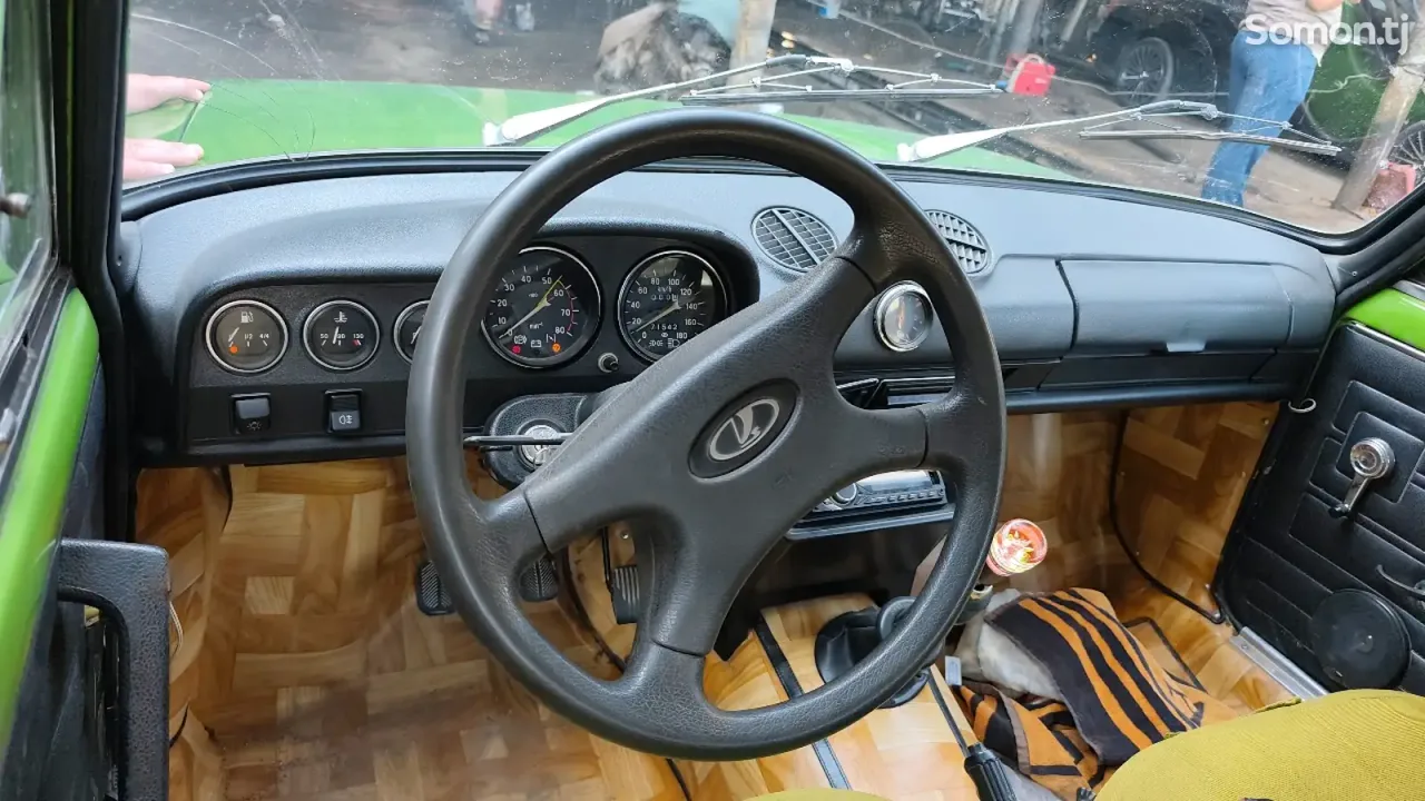 Lada (ВАЗ) 2111 1980 · 1.5 MT