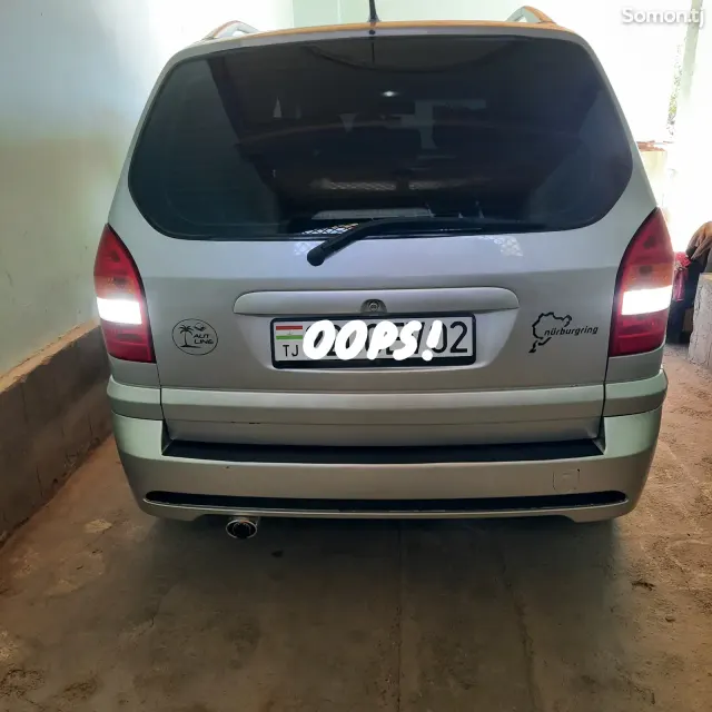 Opel Zafira 1999 · 1.6 MT